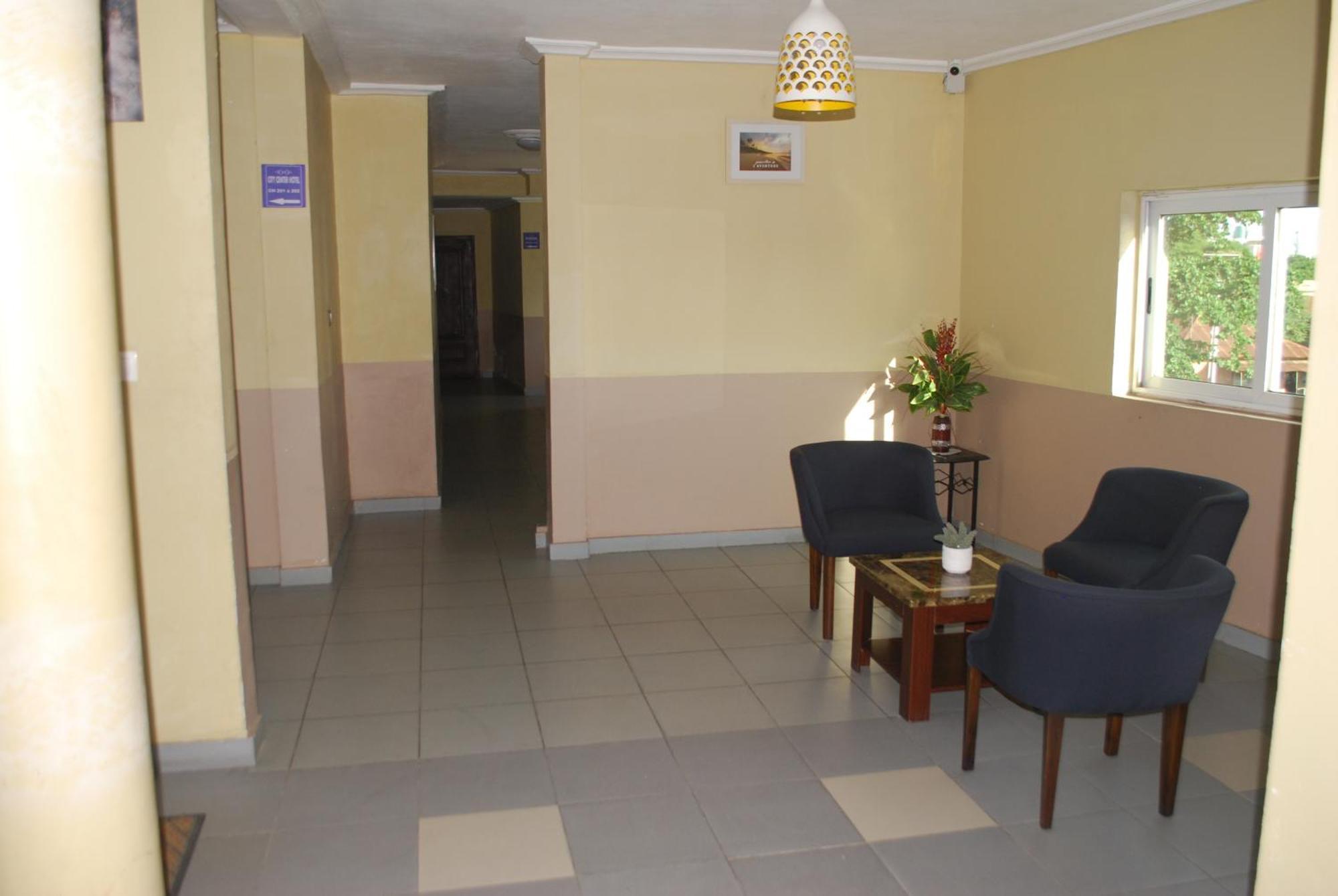Benin City Center Hotel Котону Екстериор снимка