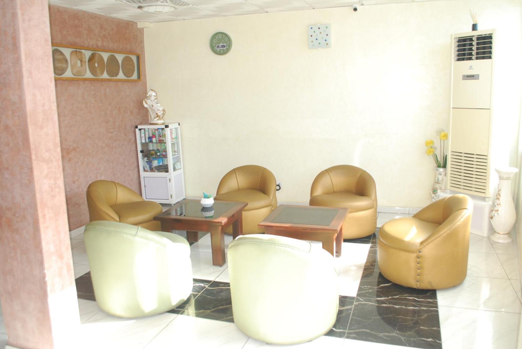 Benin City Center Hotel Котону Екстериор снимка